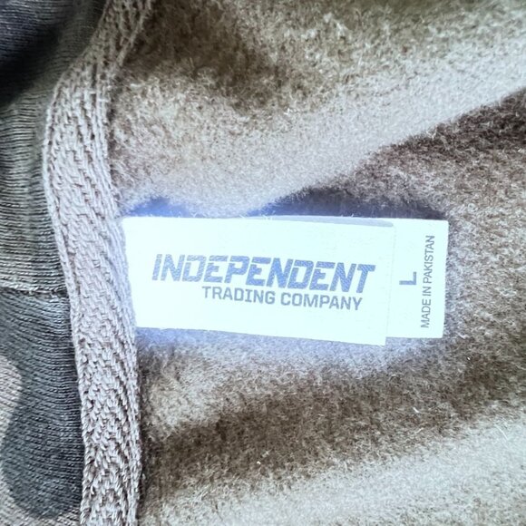 Camouflage Hoodie With "Jesus" Print Full Zip Large Independent Trading Company - Picture 3 of 10